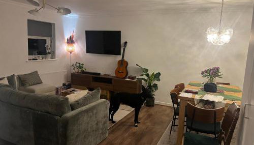 Room at Wallington Green for professionals, free parking, near station, 30 min to London Bridge, 27 min to LDN Victoria - Photo 5