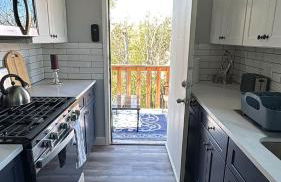 Stylish Retreat in Central Austin with Fire Pit - Foto 4