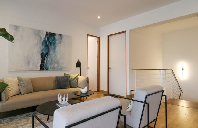 Elegant 3BR Duplex With Balcony in Miraflores - Photo 46