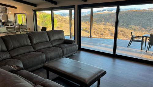 Winery Getaway with Spa and Amazing Hilltop View - Foto 4