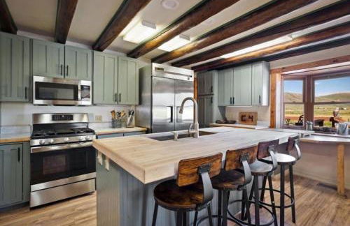 Historic Alpine Lodge Rental near Jackson Hole, Wyoming - Photo 46