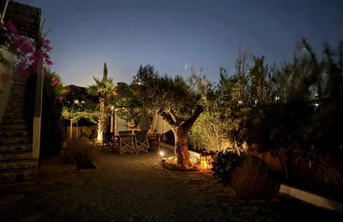 Villa Loretta with pool, jacuzzi and garden - Photo 45