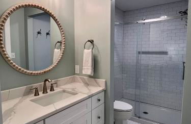 Sleeps 10, Approx 1 Mile to the Beach, Fully Renovated in 2025 - Foto 15