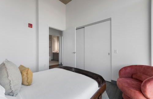 Fulbrix Bright Designer Apartments with West Loop Views - Foto 14