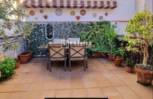 Maravilloso apartamento céntrico de 70m2, jardín propio 40m2 con piscina para niños y parking opcional - Foto 27