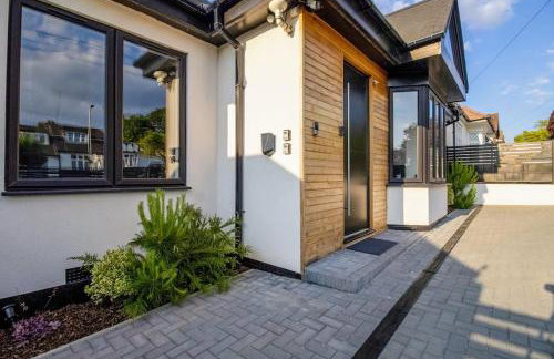 Luxury 4-Bedroom High-End Home, Includes Jacuzzi and Pool Table - Foto 70