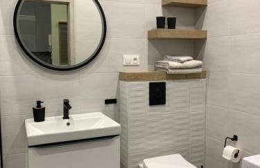 LUX-COMFORT APARTAMENT Klimatyzacja, KOMINEK, Garaż wewn, Balkon od strony ogrodu, Idealna lokalizacja wypadowa, obok sklepy, blisko Galerii Gemini - Foto 7