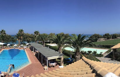 OASIS HOTEL KYPARISSIA - Photo 1