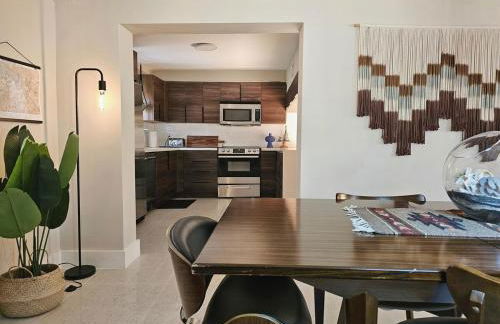 -Disco Bungalow- One third mile to FTL Marine Center - Foto 14