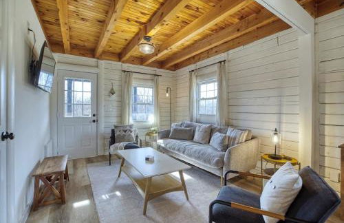 The Black Log Cabin - Hot Tub & Game Room - Foto 32