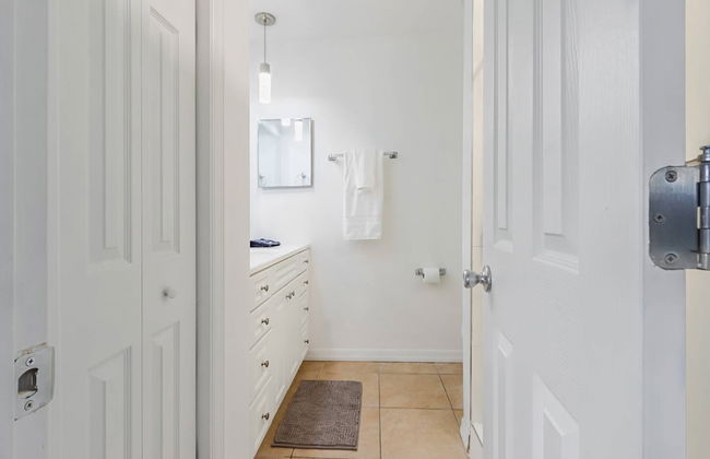 Mova Poolside Escape - Foto 19