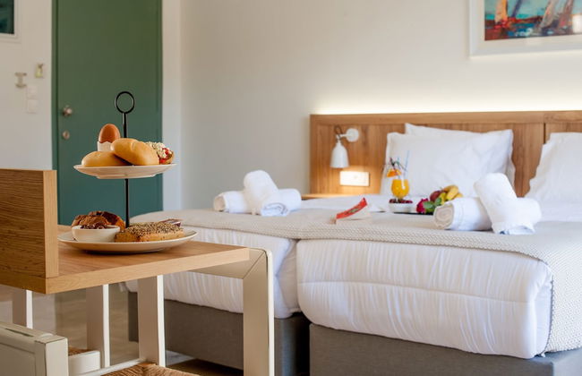 Lotus Hotel Apartments - Photo 3