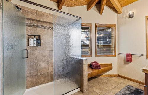 Sensational Burning Tree 4 bed 3 bath Retreat in the Country Club - Photo 25