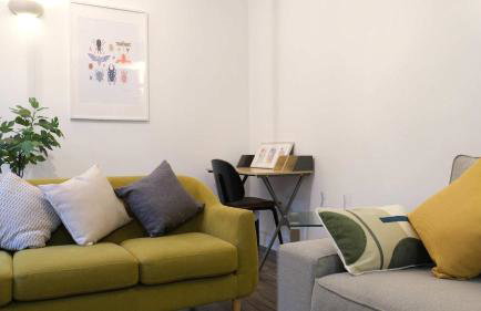 Lovely 5 Bedroom Home w Garden near Northampton - Photo 52