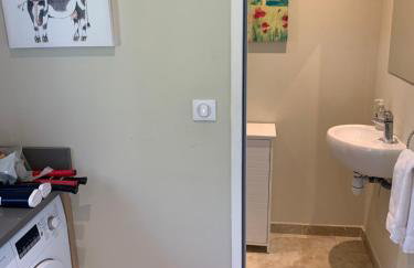 Luxury 3 Bed Home with Heated Swimming Pool Air Con and Boules Pitch - Foto 23