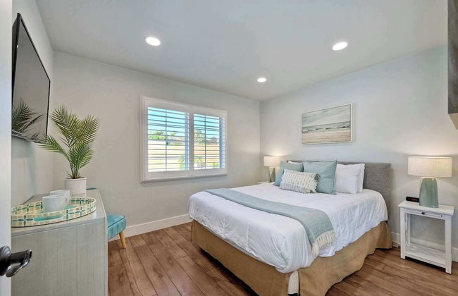 Immaculate 3 BDR in Oceanside - Private Pool & Spa - Photo 4