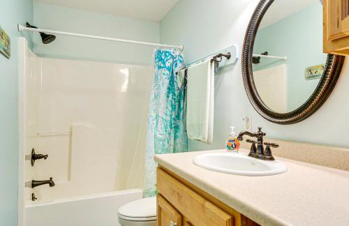 13 Mi to South Haven Lakefront Retreat with Dock! - Foto 14