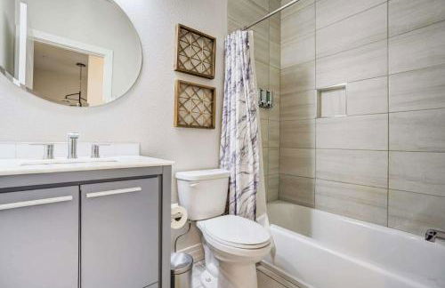 4BD Home w Rooftop Patio Fire Pit & Mountain Views - Foto 36