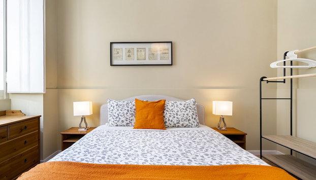 WHome Urban Comfort: 1-BR near Airport & Train Station - Foto 5, Habitación