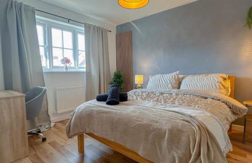 Perfect Booking 3 Bed Home in Central Bracknell - Foto 26