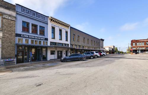 Western-Themed Decatur Studio on Main Street! - Foto 30