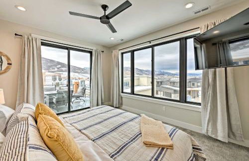 Newly-Built Lakeside Gem with Community Perks! - Foto 17