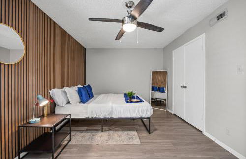 Cozy Modern Oasis near UT - Photo 8