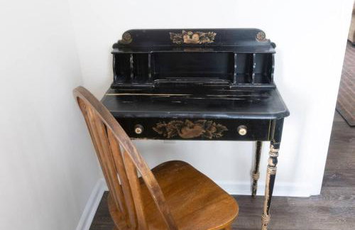 Private Classy 2nd Flr 3 Bed Apt Near Downtown - Foto 32