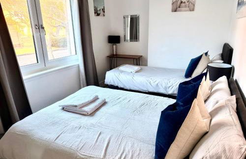 South Gyle House - SuperFast WiFi and Free Parking - 7 minutes from Edinburgh Airport - Foto 18