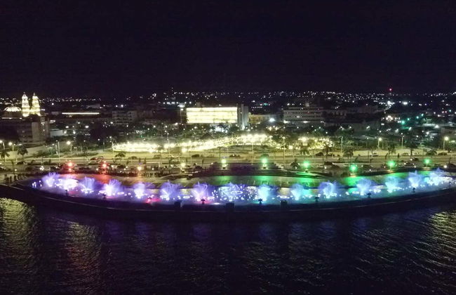 Tour nocturno por Campeche + Espectáculo de las Fuentes Marinas - Foto 3