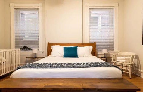 Stylish 4BR with Office Deck Gardens ABODEbucks - Foto 10