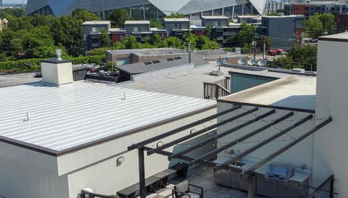 Loft condo by Mercedes Benz w balcony Apt 101 - Foto 1