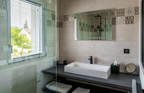 La Villa Perchée, Appartements Élégants, sauna Privé, sport, terrasses et Vue Panoramique, Parking protégé, proche PARIS - Foto 42