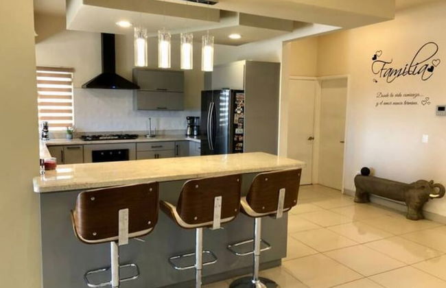 Charming House With Beautiful City View - Foto 18