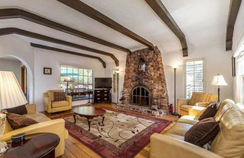 Lovely Tudor Home With Pool & Spa Near Russian River - Foto 8