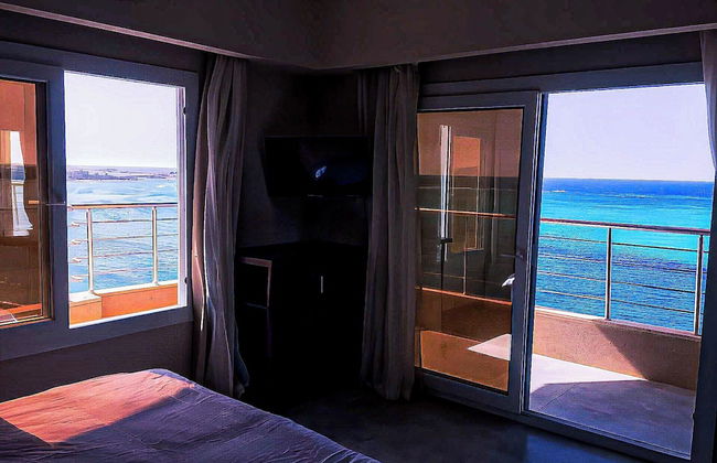 Luxury Apartment 3BR & Full Sea View - Photo 2