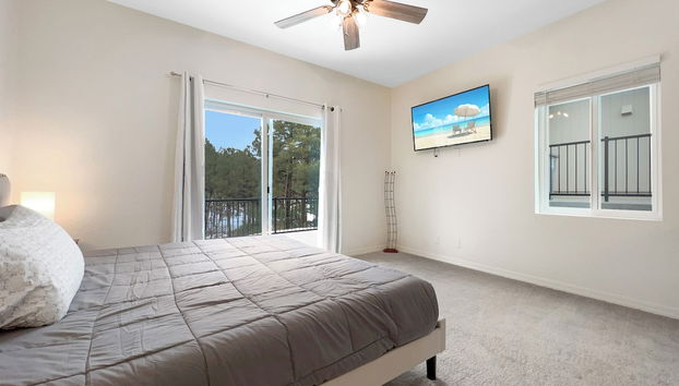 Mt Elden Tree Home - Photo 2, Room