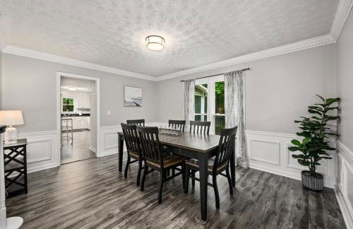 Relax In This 4BR Retreat With Screened Snug Porch - Foto 4