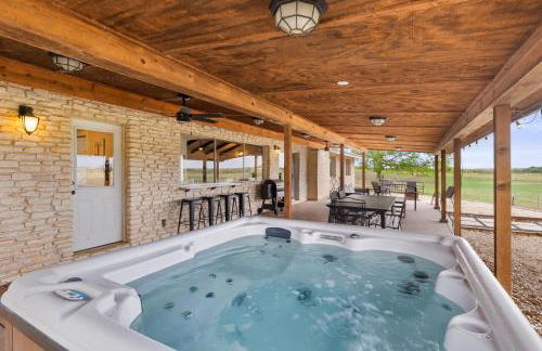 Farm Retreat with Jacuzzi, Fire Pit, Mini Goats, Mini Ponies and Mini Cows - Foto 34