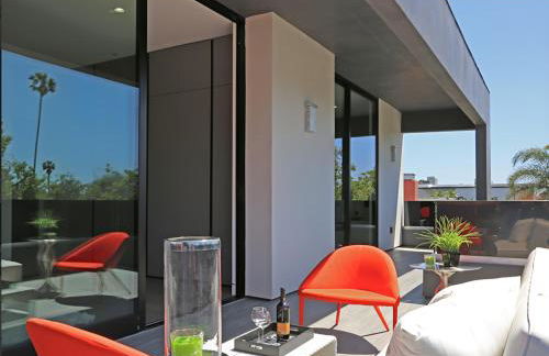 NEW Modern Oasis off Melrose - Rooftop - Pool - Photo 60
