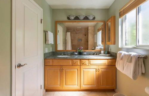 Ocean View Retreat Mins to Beaches & Trails - Photo 24