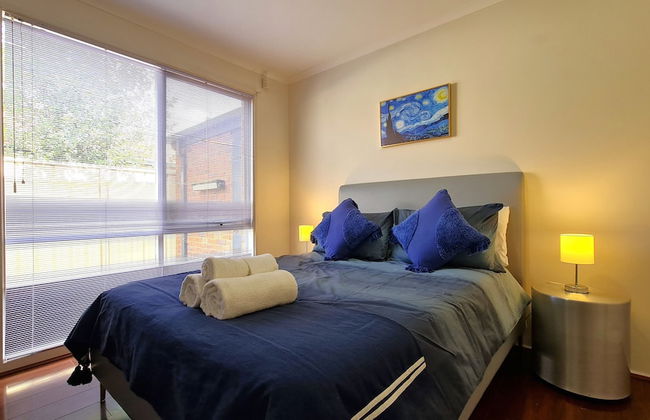 Close to Airport - Photo 3