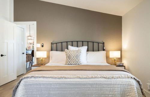 Bus Stop Saloon - Cave Creek with Spa - Photo 66