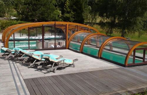 Villa spacieuse avec piscine à Le Chambon-sur-Lignon - Foto 2