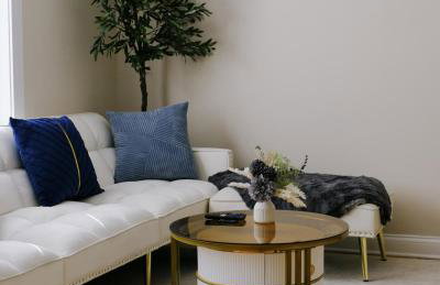 Huge Projector and Designated Workspace, Near Wrigley - Photo 6