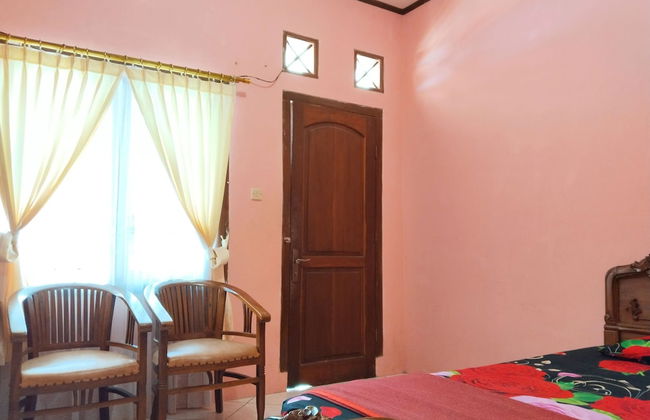 Villa Yustisia Curug 7 Cilember - Foto 8