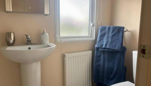 Caravan in Holcot - Sleeps 6 - Maximum 6 people - Maximum 4 adults per booking -Pet Friendly - Foto 2