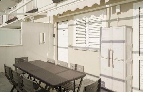 De Rosa Home Appartamento 4 posti letto, vicino al centro e al mare, con terrazza, aria condizionata, parcheggio privato e wifi - Foto 16