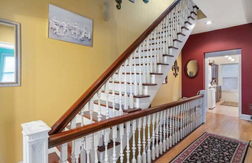 Vibrant Home: Historic Charm Perfect Location - Foto 17