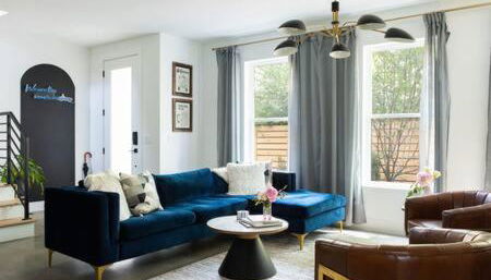 6 Bed with En Suite Baths, Host Up to 20, Rooftops, Parking, Gourmet Kitchens, Cozy Living Spaces, Skyline Views & Fire Table, Near Downtown, Distilleries & Marathon Village, High-Speed Wi-Fi, 24hr Hospitality - Foto 4